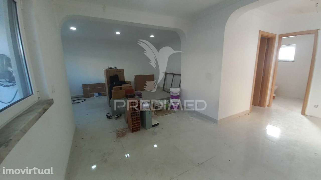 Moradia T3 em Recuperação – Foros da Amora - Grande imagem: 5/20