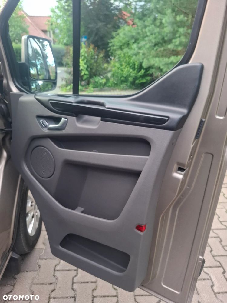 Ford Transit Custom 310 L2H1 Limited - 10