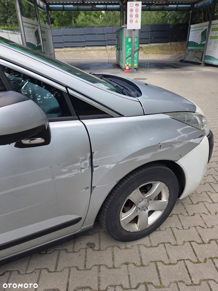 Peugeot 3008 1.6 HDi Trendy - 5