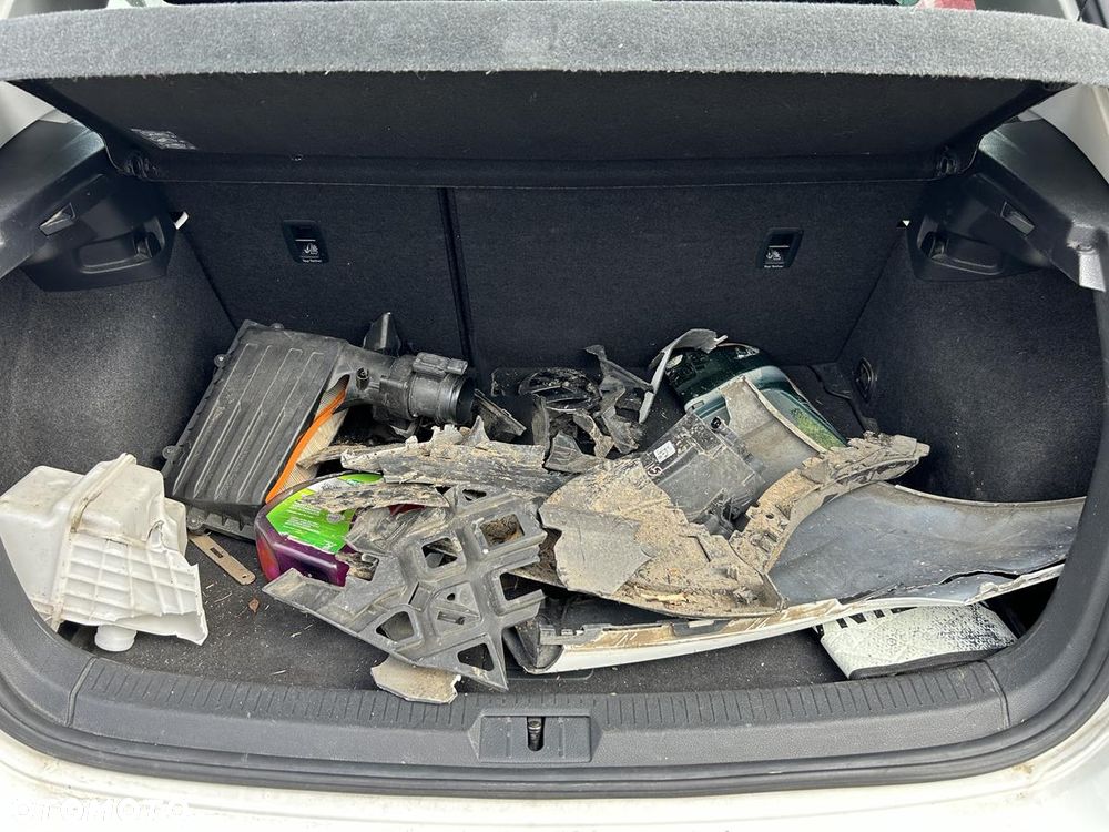 Volkswagen Golf 1.6 TDI (BlueMotion Technology) Trendline - 18