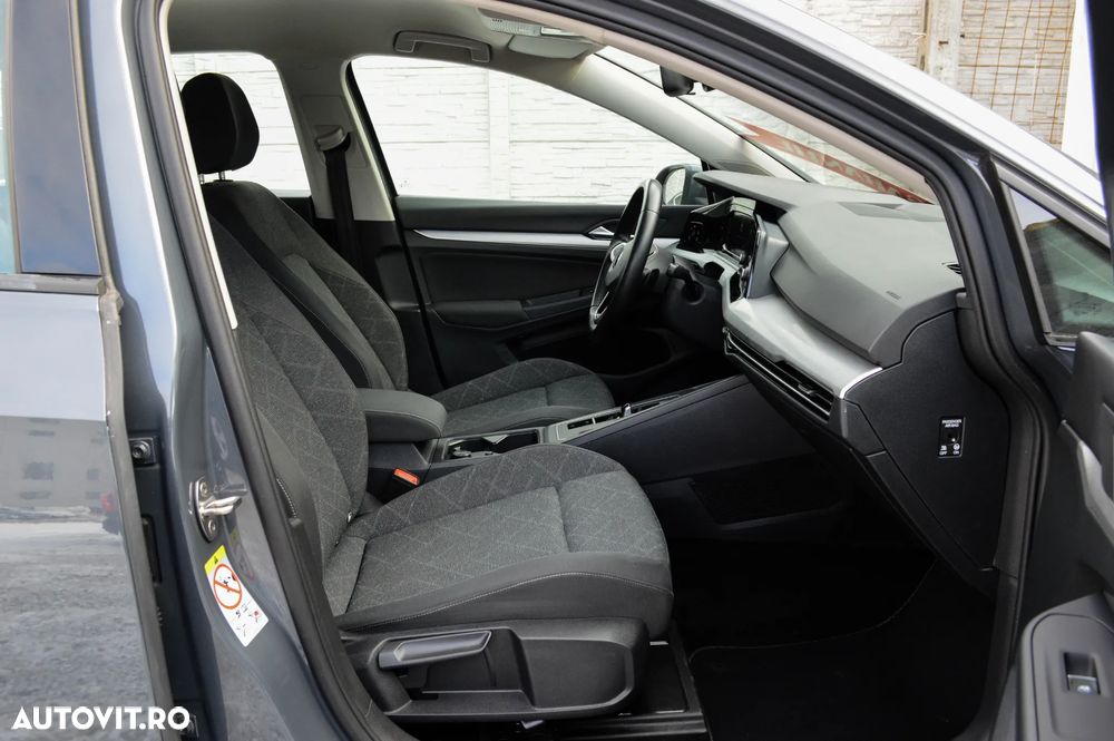 Volkswagen Golf - 35