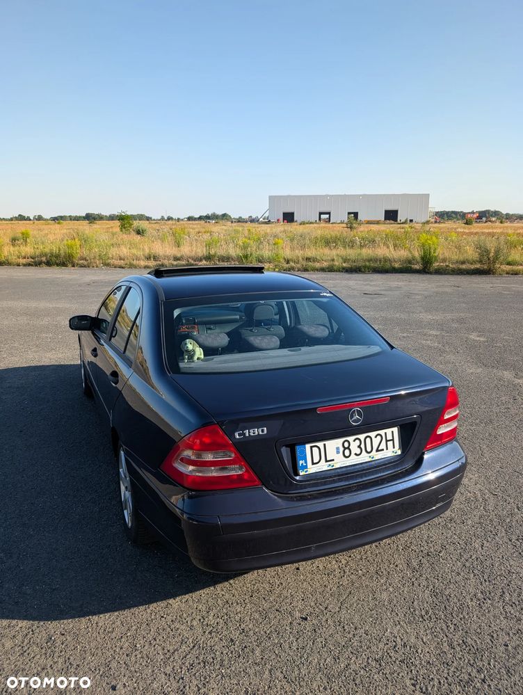Mercedes-Benz Klasa C 180 Classic - 18