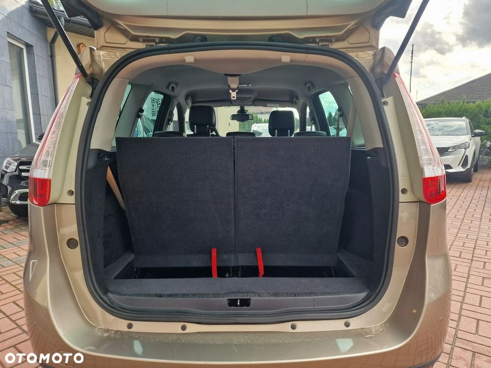 Renault Grand Scenic - 20