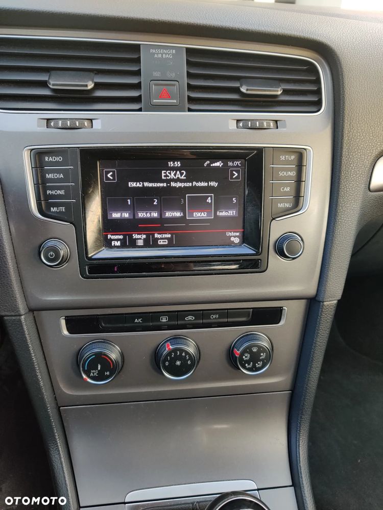 Volkswagen Golf 1.6 TDI DPF BlueMotion - 13