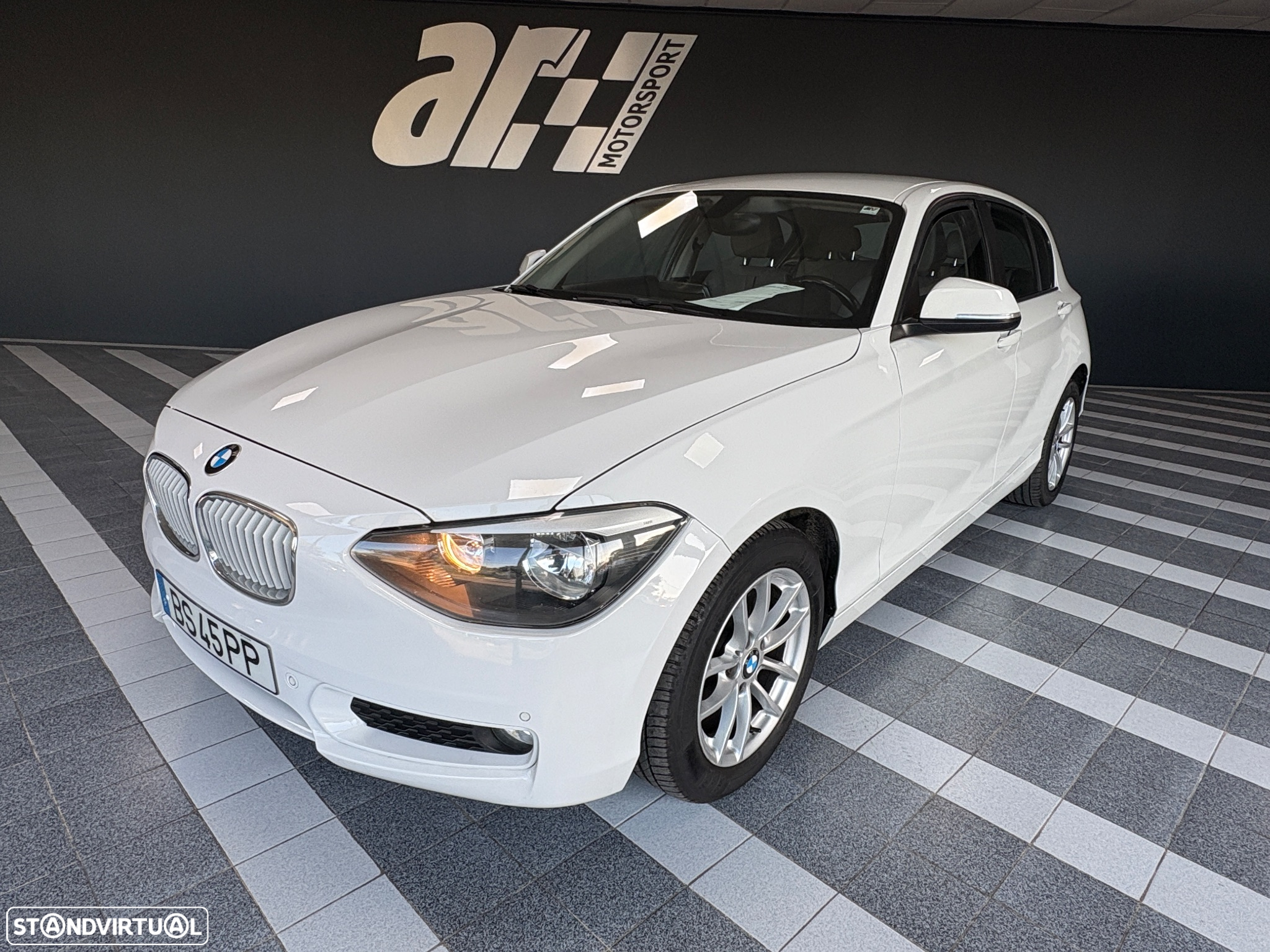 BMW 116 d Line Urban - 2