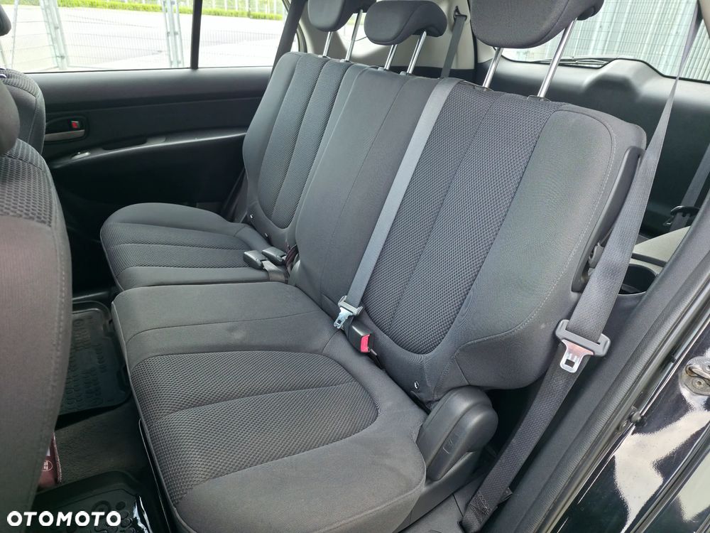 Kia Carens 2.0 EX - 9