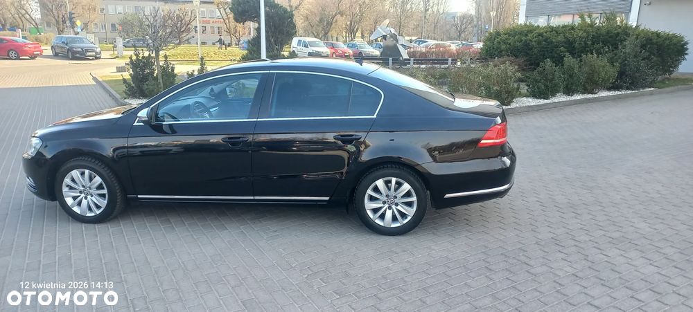 Volkswagen Passat - 25