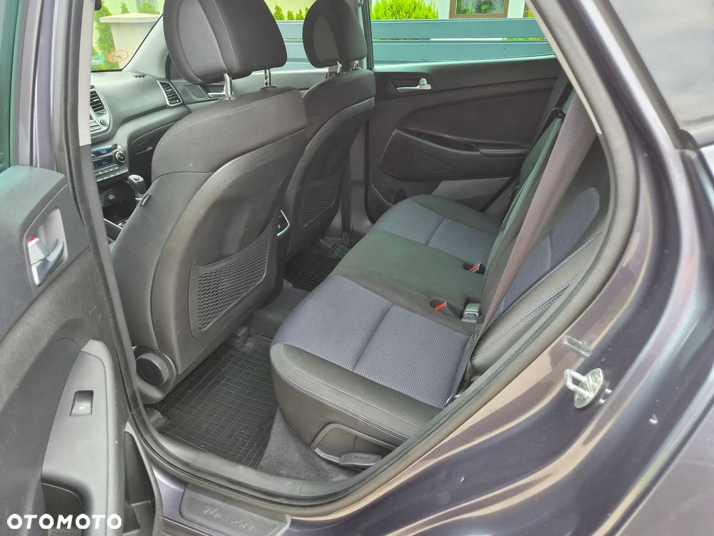 Hyundai Tucson blue 1.7 CRDi 2WD Style - 11