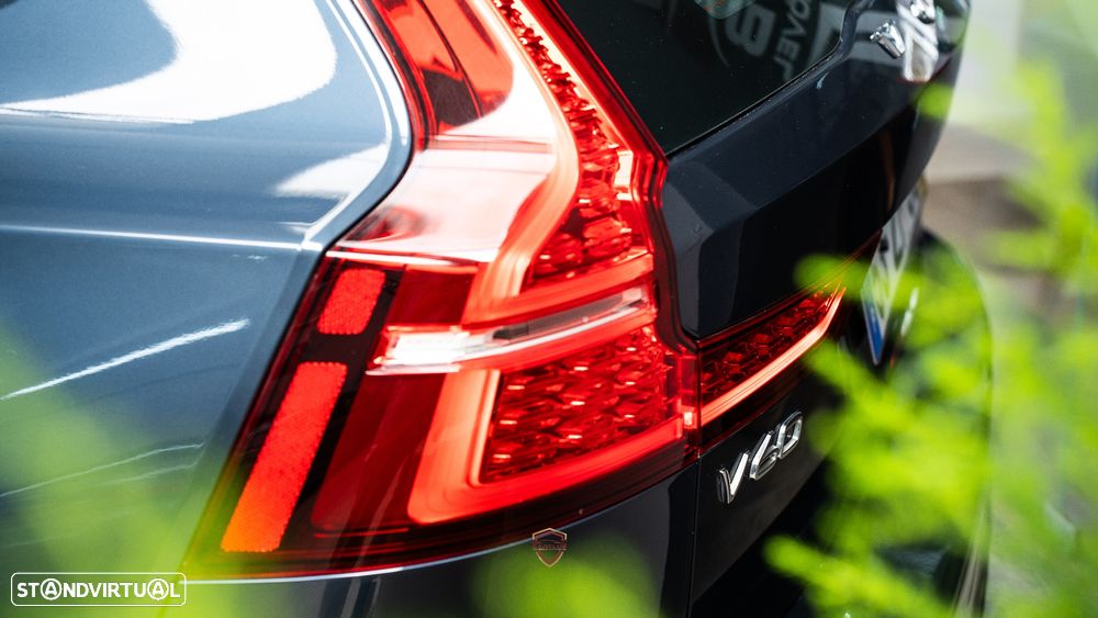 Volvo V60 2.0 D3 Momentum Geartronic - 11