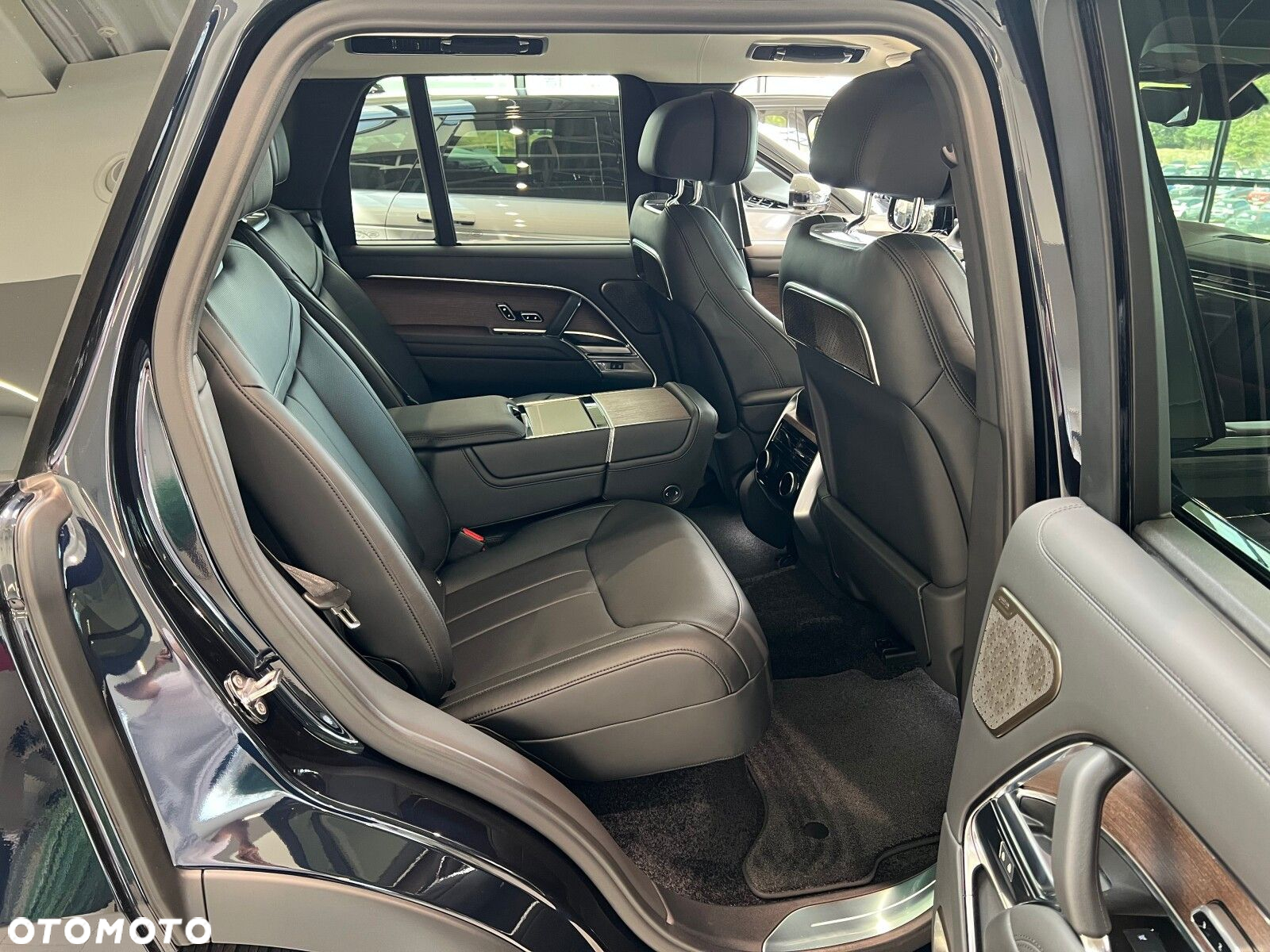 Land Rover Range Rover - 11