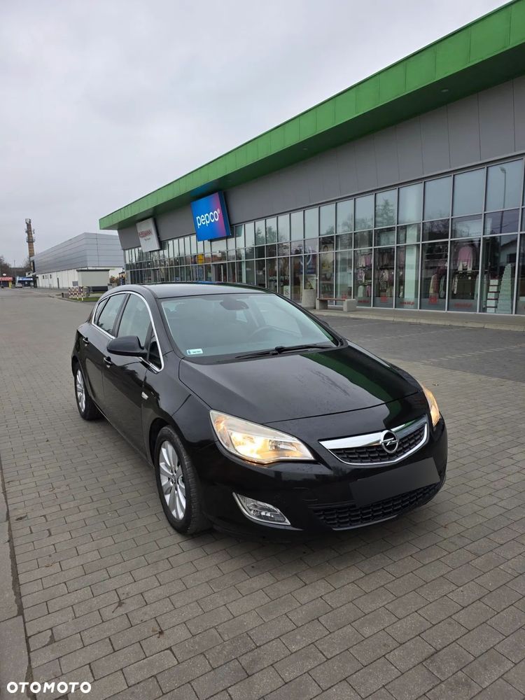 Opel Astra 1.7 CDTI DPF Cosmo - 1