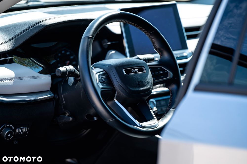 Jeep Compass - 12