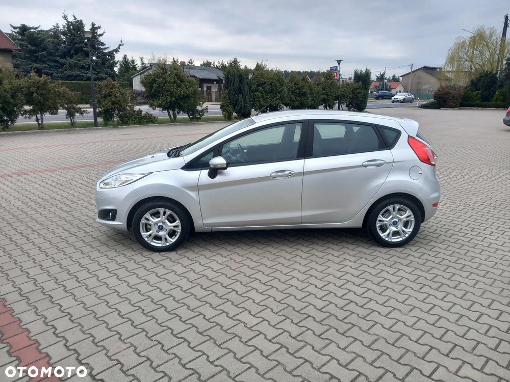 Ford Fiesta 1.5 TDCi SYNC Edition - 6