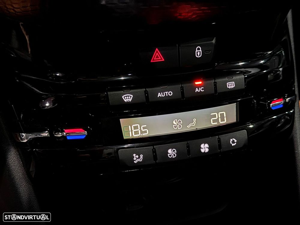 Peugeot 2008 1.2 PureTech Crossway EAT6 - 29