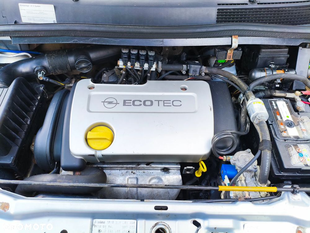 Opel Zafira 1.6 16V Comfort - 20
