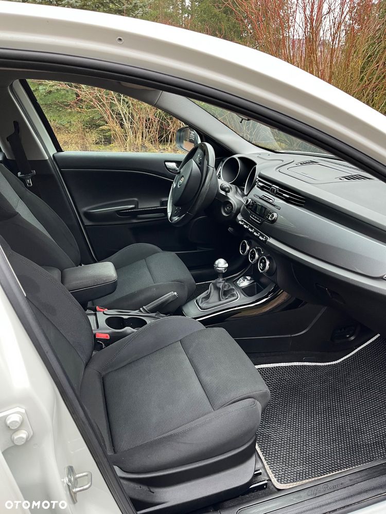 Alfa Romeo Giulietta 1.4 TB Distinctive - 6