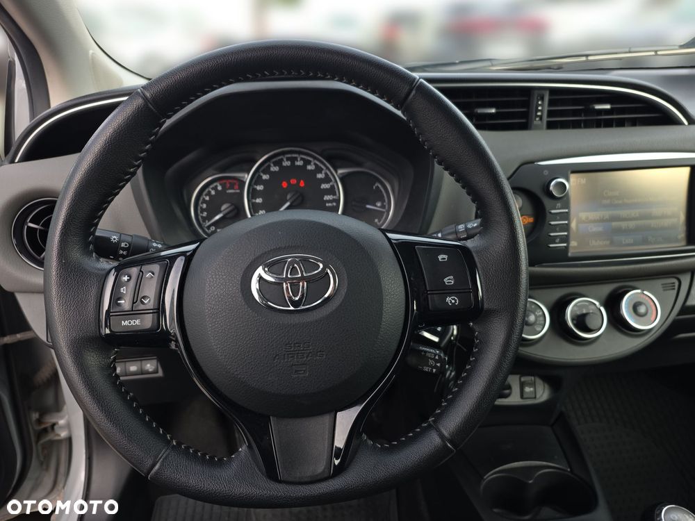 Toyota Yaris - 16