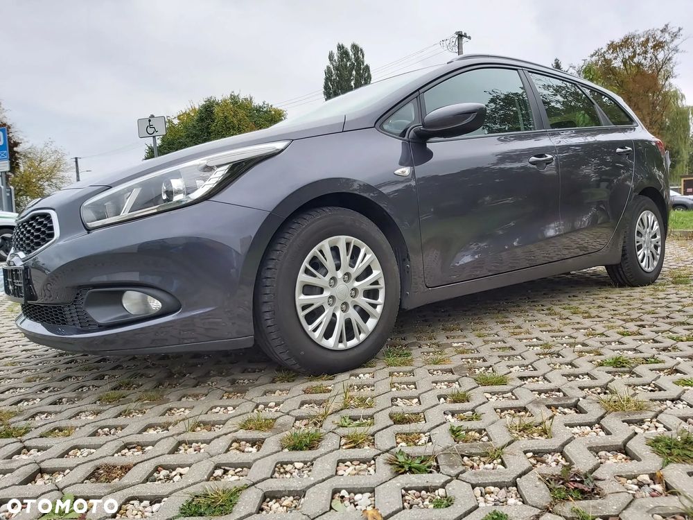 Kia Ceed 1.4 CRDi 90 SW Vision - 36