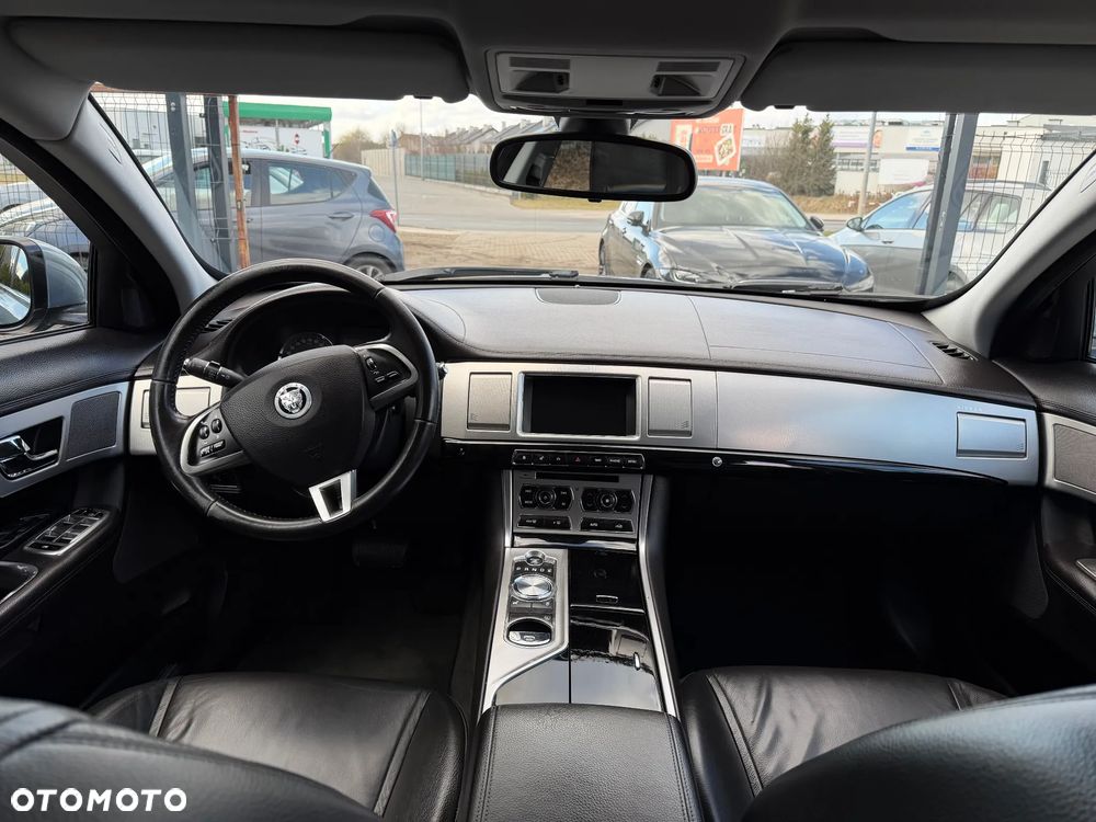 Jaguar XF 2.2 - 26