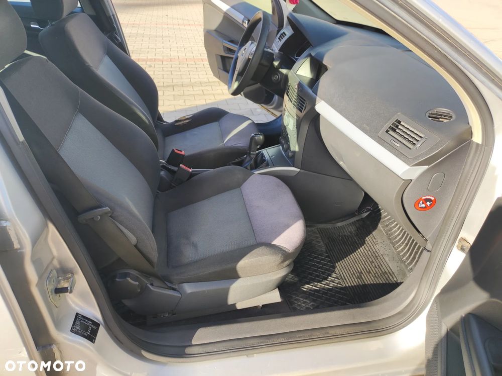 Opel Astra III 1.7 CDTI Elegance - 29