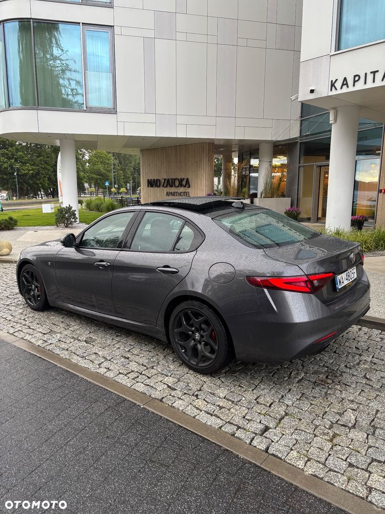 Alfa Romeo Giulia 2.0 Turbo TI Q4 - 4