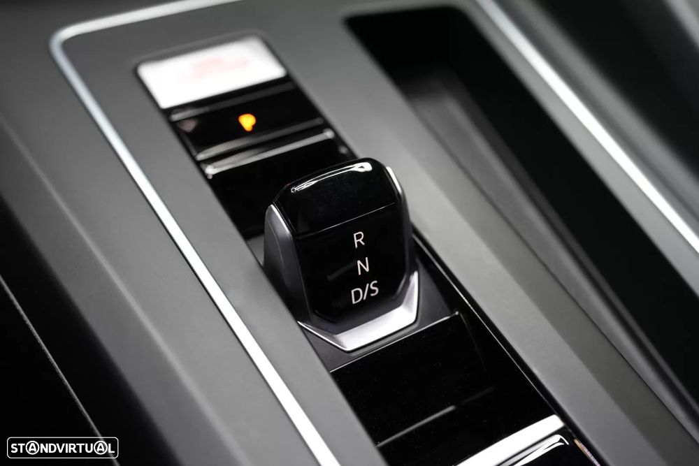 VW Golf 2.0 TDI GTD DSG - 38