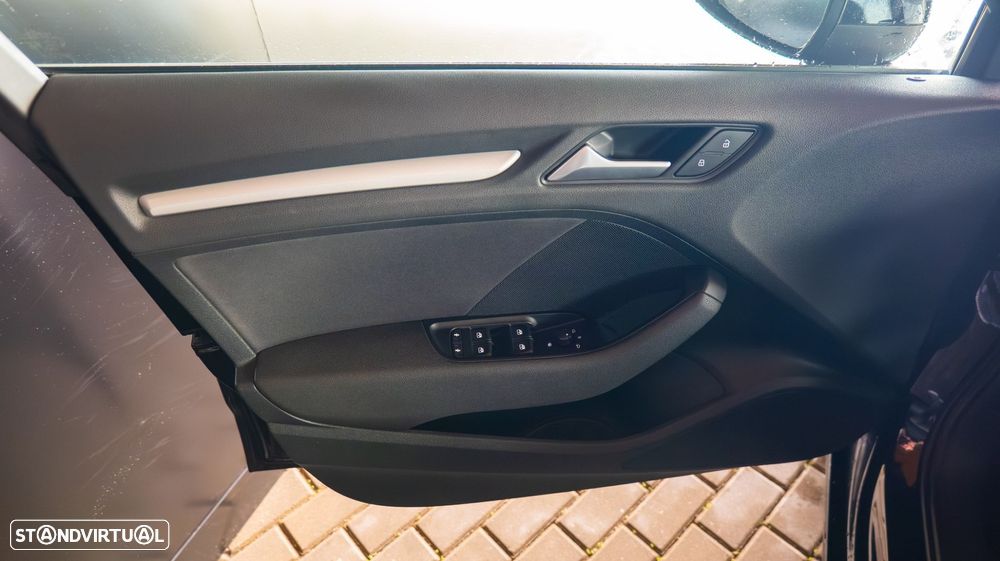 Audi A3 Sportback 2.0 TDI Advance - 11