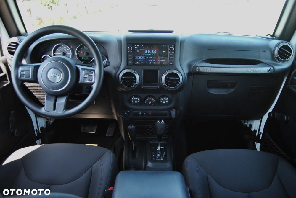Jeep Wrangler - 9