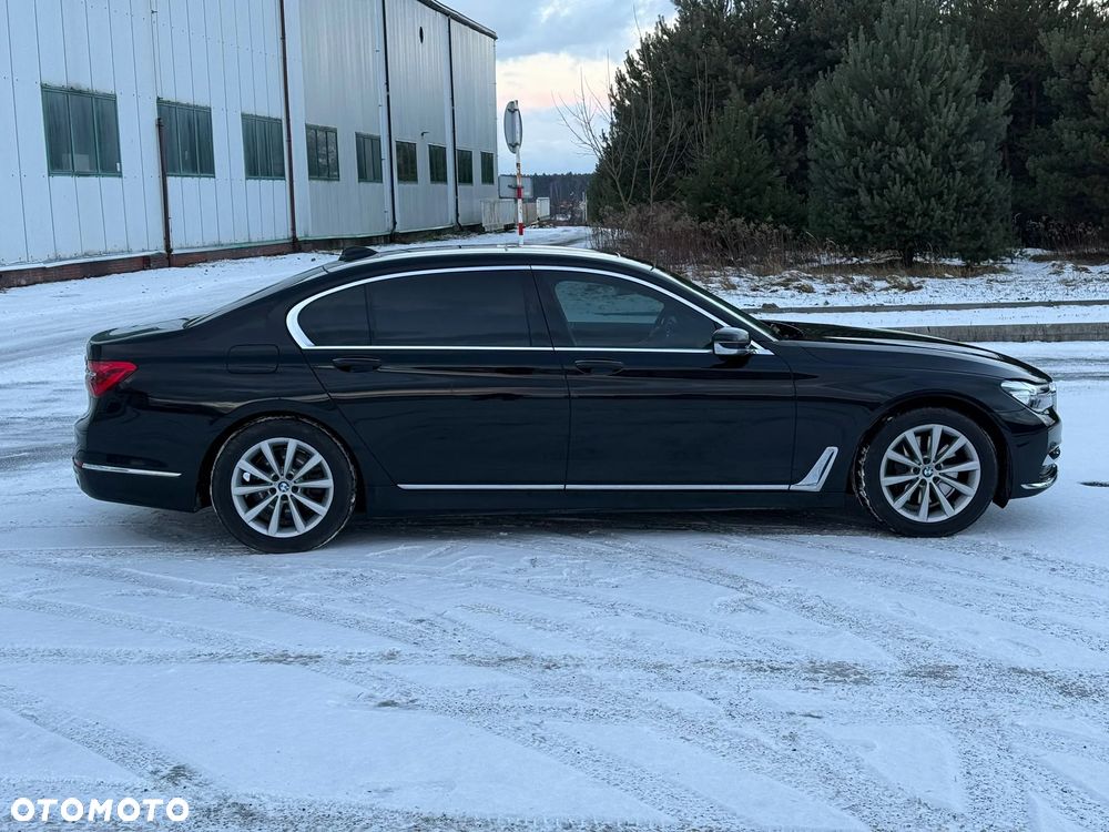 BMW Seria 7 740Li xDrive - 12