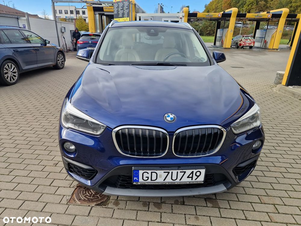 BMW X1 xDrive20d - 10