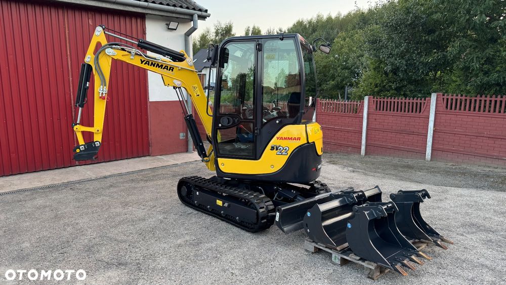 Yanmar SV22 / rok prod. 2021 / liczba godzin 42 / zakupiona w polskiej sieci dealerskiej / komplet 3 łyżek / stan idealny / - 22