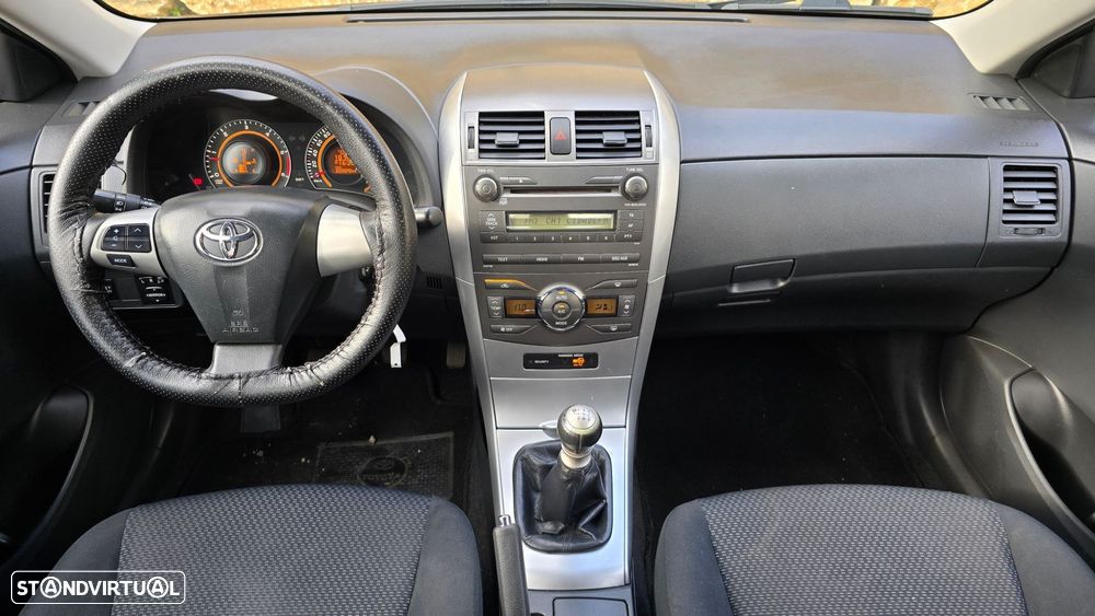 Toyota Corolla 1.4 D-4D - 10