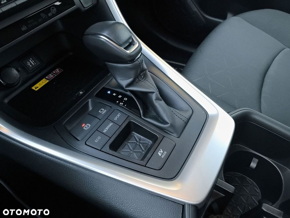 Toyota RAV4 - 23