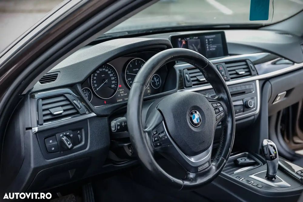 BMW Seria 3 320d Aut. Blue Performance Luxury Line - 11