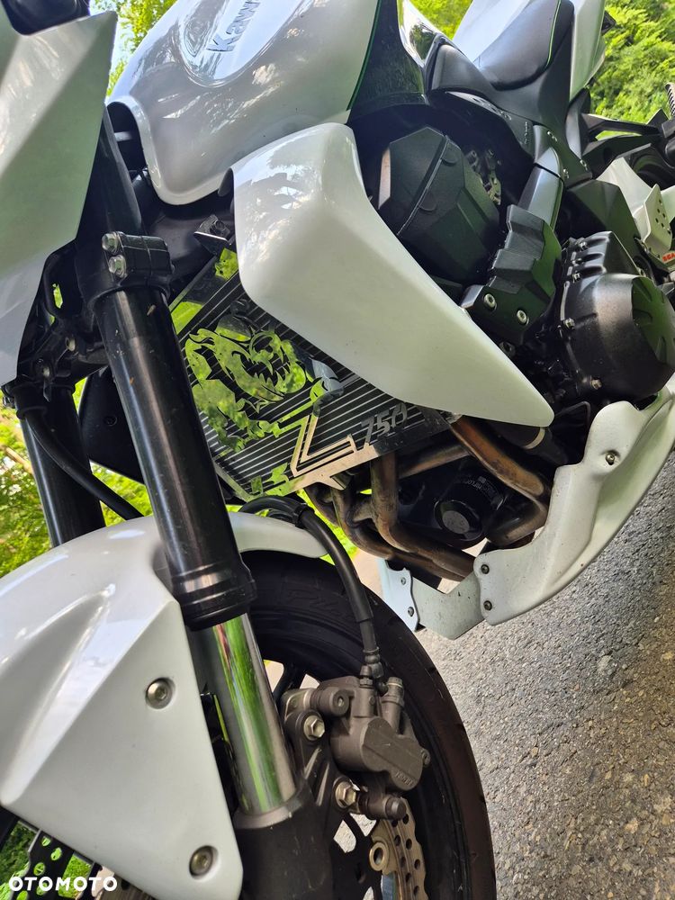 Kawasaki ZR - 3