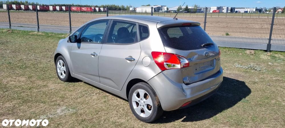 Kia Venga 1.6 CRDi 128 Business Line - 4