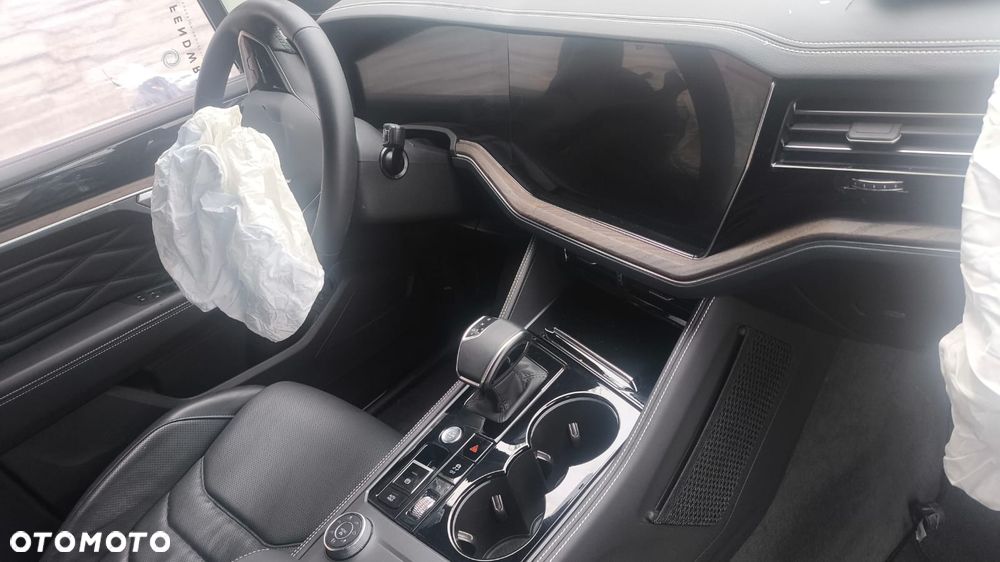 Volkswagen Touareg 2024 photo 4