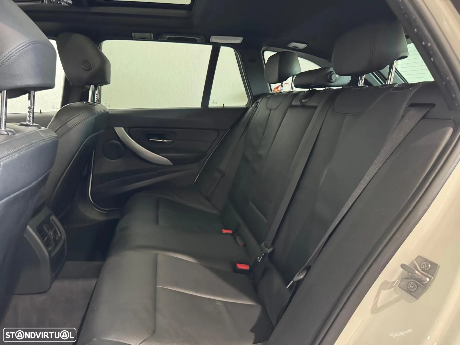 BMW 320 d Touring Auto Pack M - 20