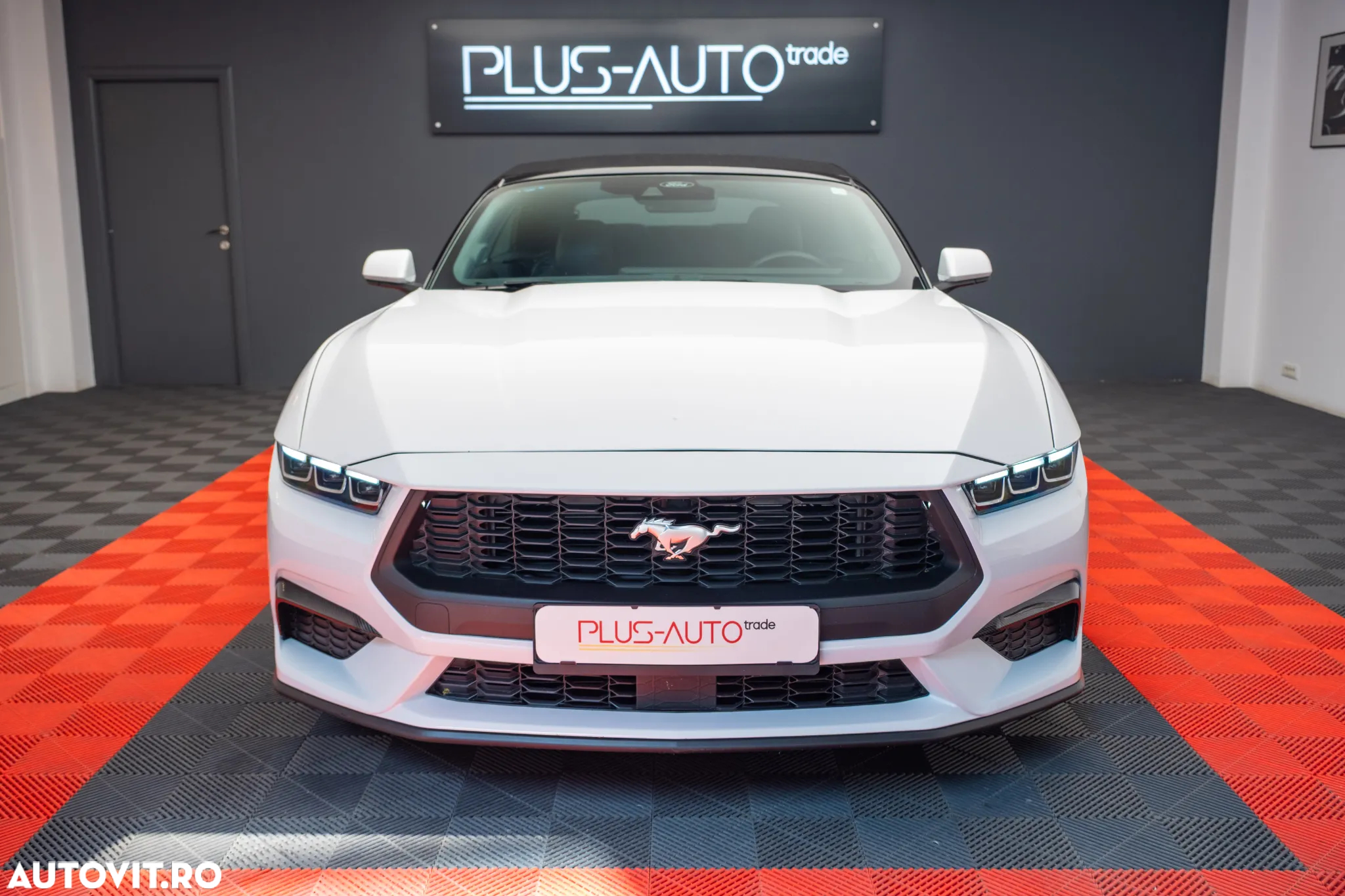 Ford Mustang Cabrio 2.3 Eco Boost - 37