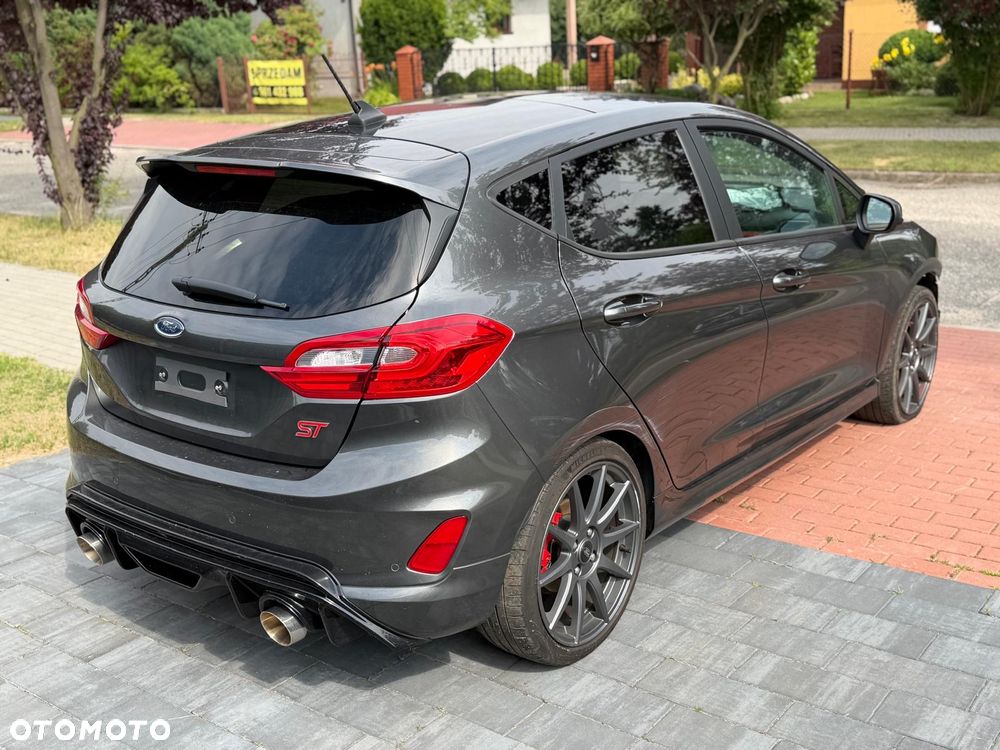 Ford Fiesta - 5