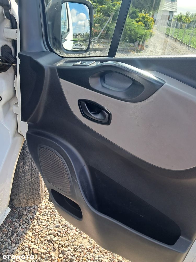 Renault Trafic - 19
