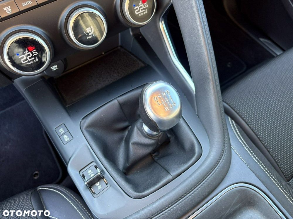 Jaguar E-Pace D150 R-Dynamic - 27