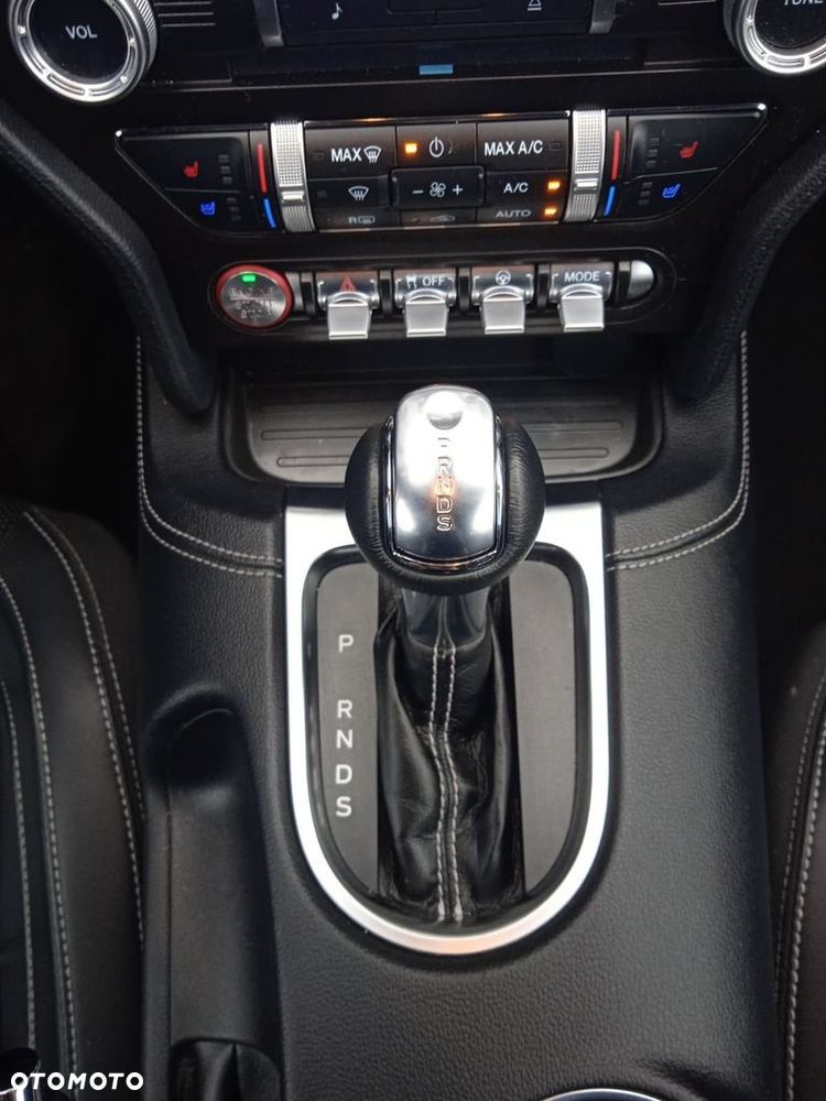 Ford Mustang 5.0 V8 GT - 29