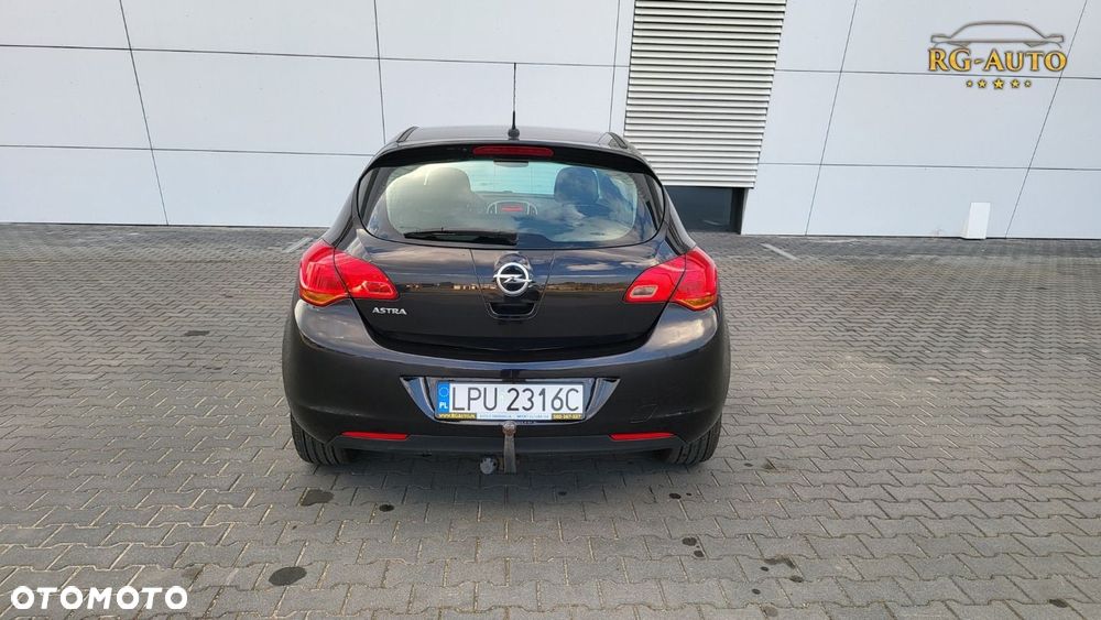 Opel Astra - 11