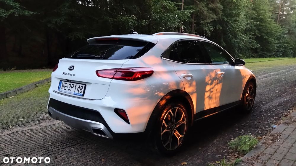 Kia XCeed 1.5 T-GDI L Business Line DCT - 3