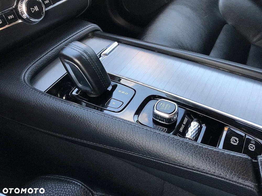 Volvo XC 90 B5 D AWD Momentum 7os - 21