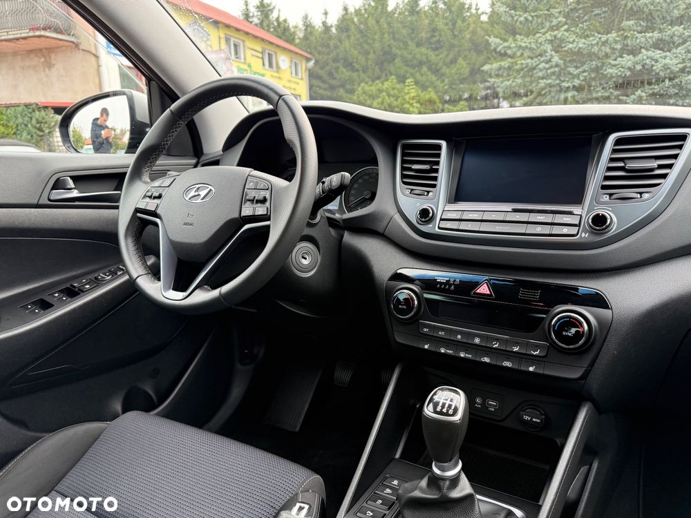 Hyundai Tucson blue 1.6 GDi 2WD Navi - 22