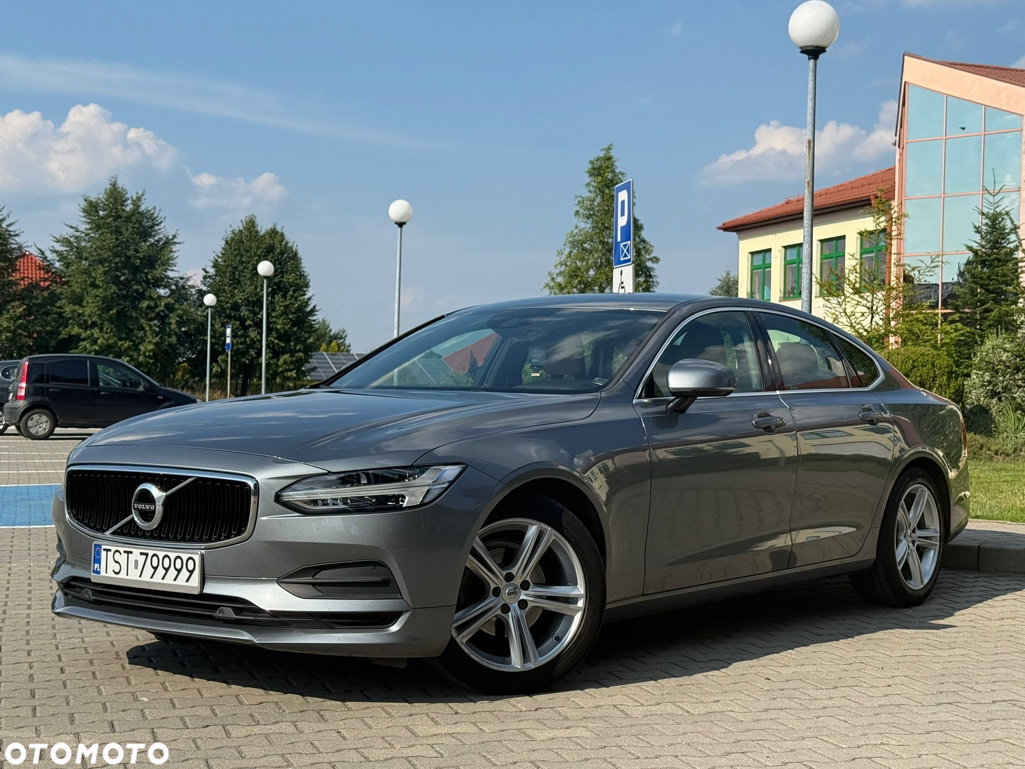 Volvo S90 D4 Momentum - 3