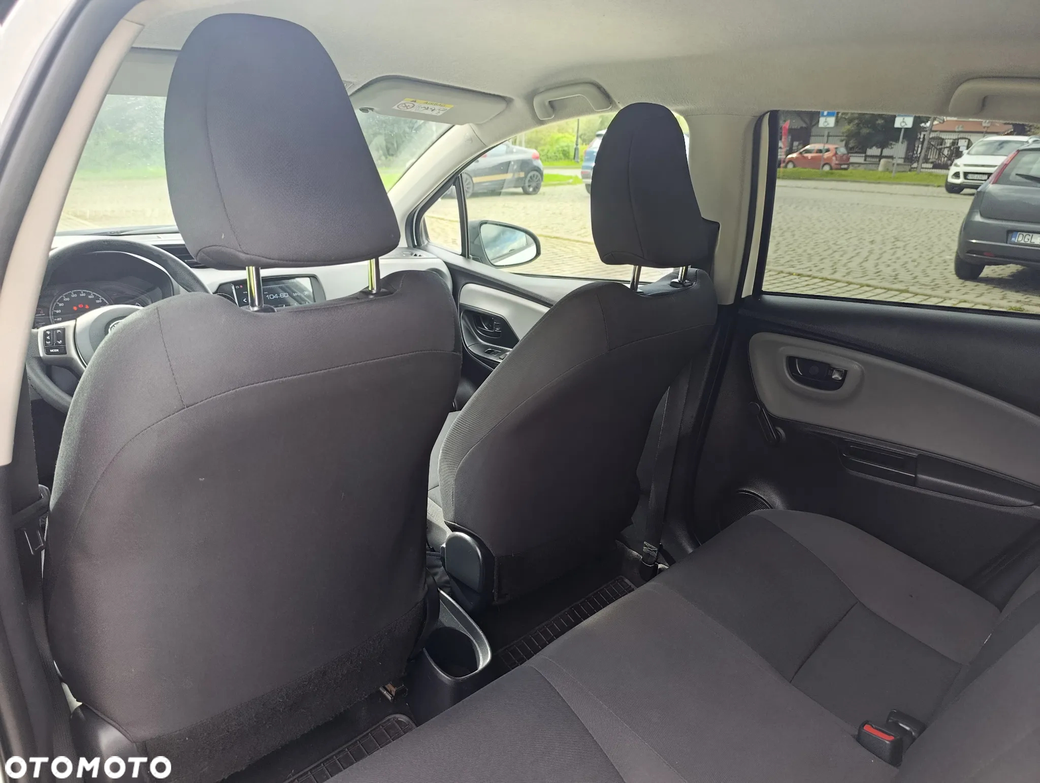 Toyota Yaris 1.0 Premium - 15