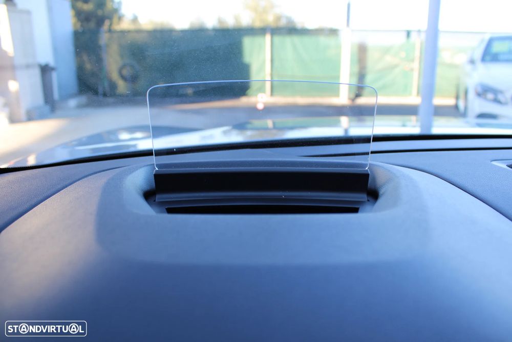 Citroën C4 X PureTech 130 Stop&Start EAT8 PLUS - 17